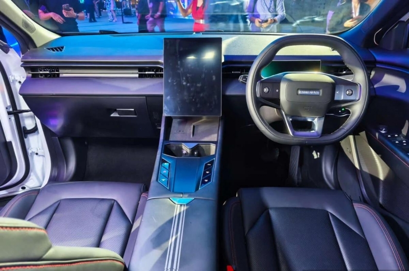 Omoda 4 EV (6)