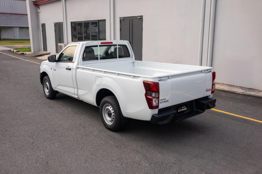 Isuzu D-Max D-Cargo 1000 (3)