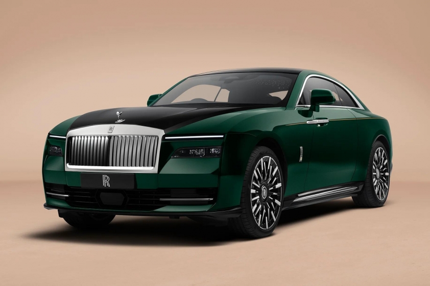 Rolls_Royce_Spectre_Series_II_1