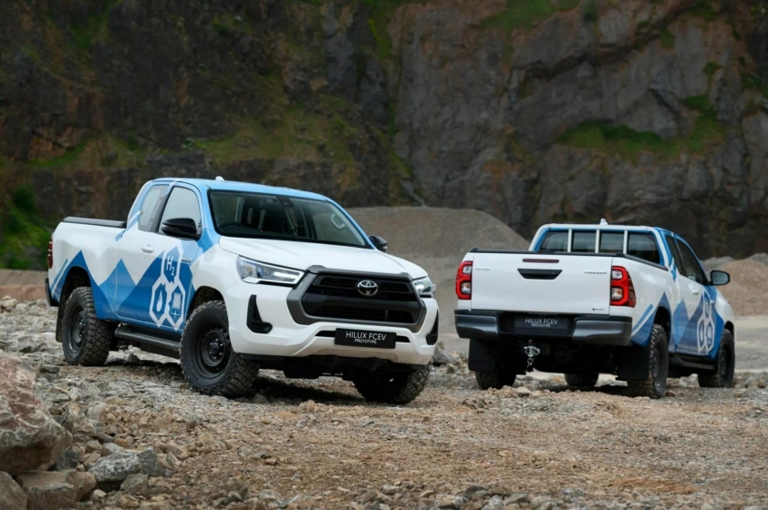 2024-toyota-hilux-fcev-prototype-18-2048x1365