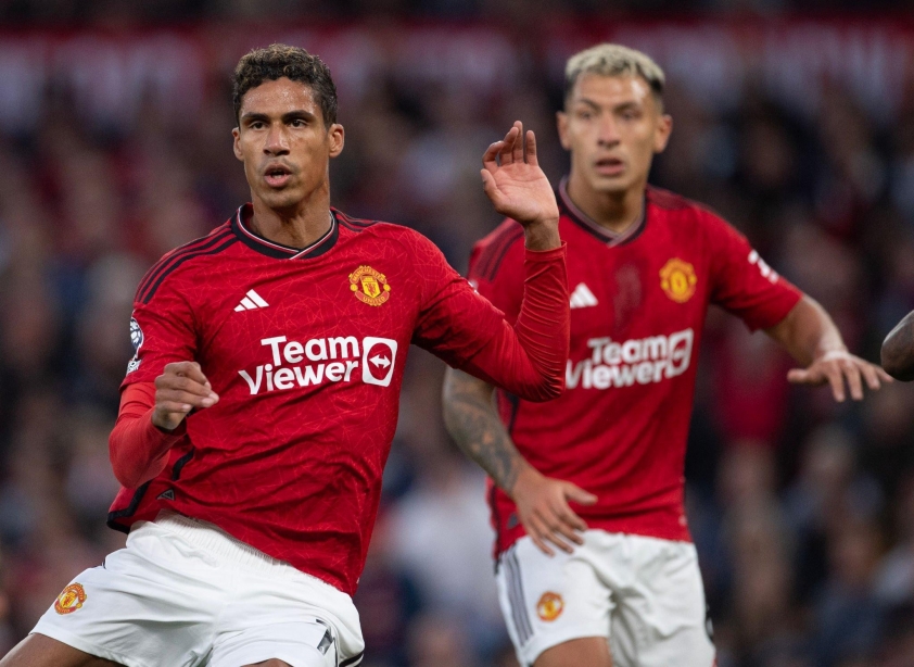 varane-martinez-mu-1694423322.jpg