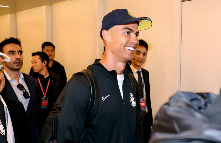 ronaldo-trung-quoc-1705884175.jpg