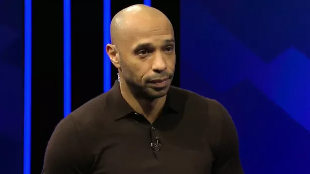 thierry-henry-khuyen-newcastle-tu-bo-isak-la-lua-chon-tot-nhat