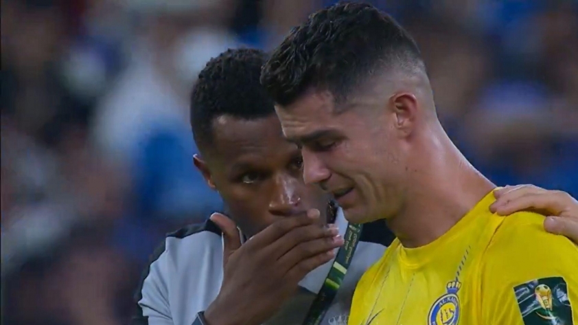 Ronaldo bật khóc sau thất bại của Al Nassr 473012