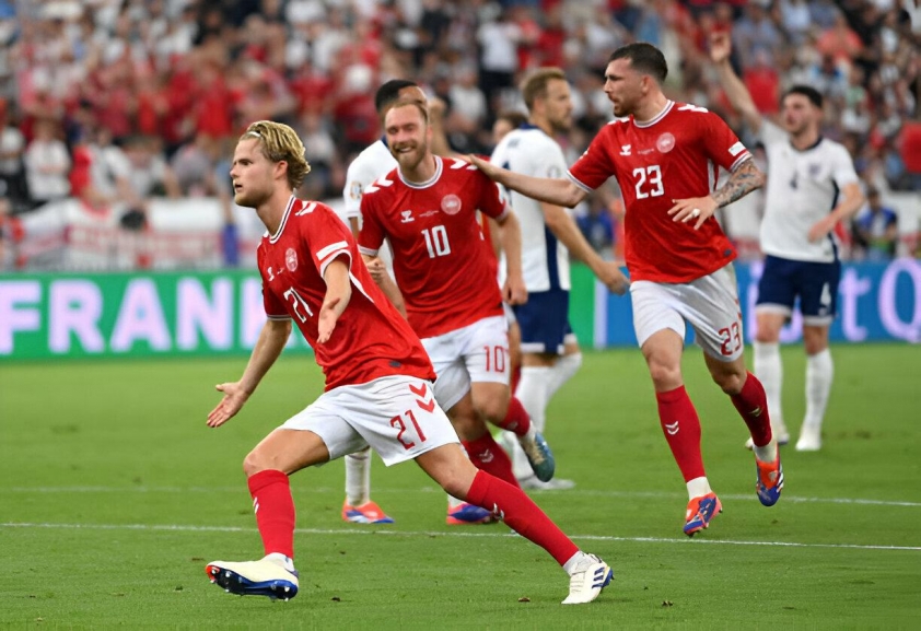 Live England 1-1 Denmark: Attractive pair of goals 484613