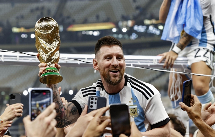 Messi và những biệt danh thú vị: Từ 'bọ chét' cho tới 'quái thú' 523827