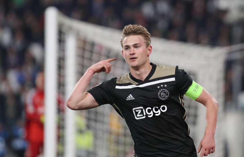 De Ligt tiết lộ giáo án 'khắc nghiệt' của Ten Hag tại MU 523933