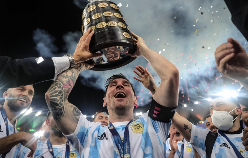 Tại sao Messi trở lại ĐT Argentina sau khi giải nghệ vào năm 2016? 527417