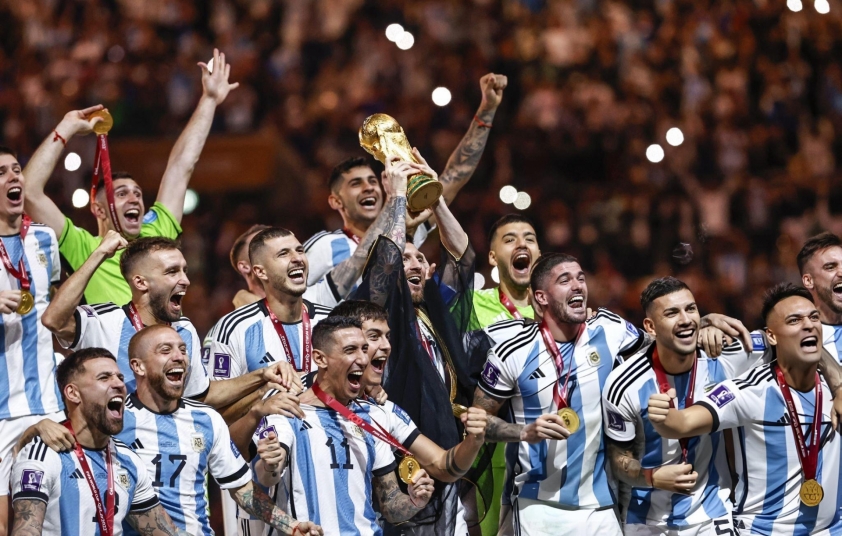 Tại sao Messi trở lại ĐT Argentina sau khi giải nghệ vào năm 2016? 527418