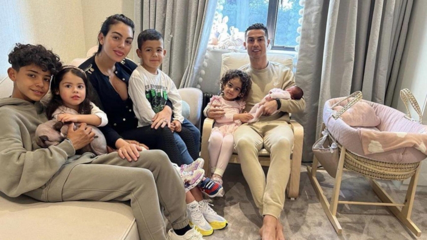 Tại sao Ronaldo lại chia tay bạn gái cũ Irina Shayk 530985