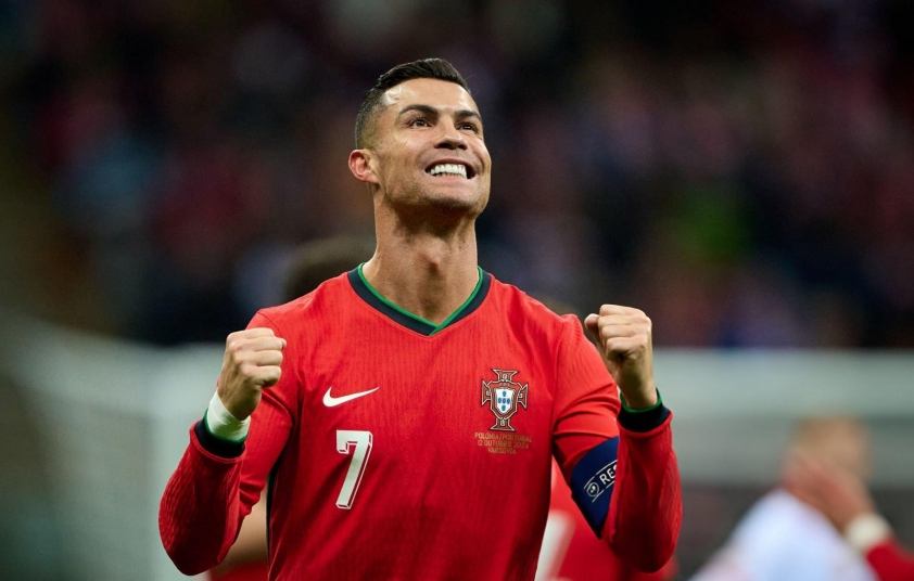 Ronaldo cân bằng kỷ lục khủng của Ramos trong màu áo tuyển 541481