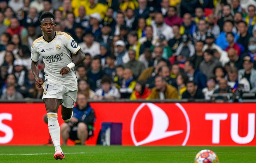 Báo thân Real Madrid báo tin không thể vui hơn với Vinicius 544858