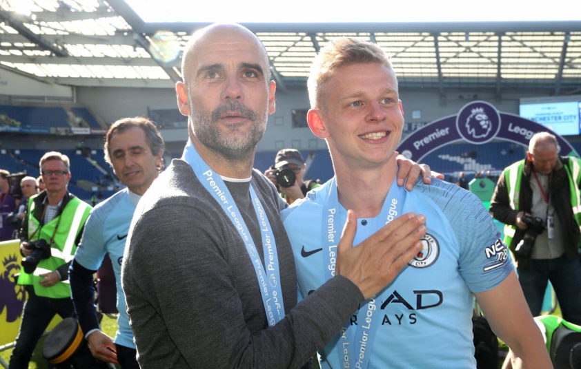 Pep Guardiola gọi điện cho Zinchenko sau chức vô địch Champions League đầu tiên của Man City