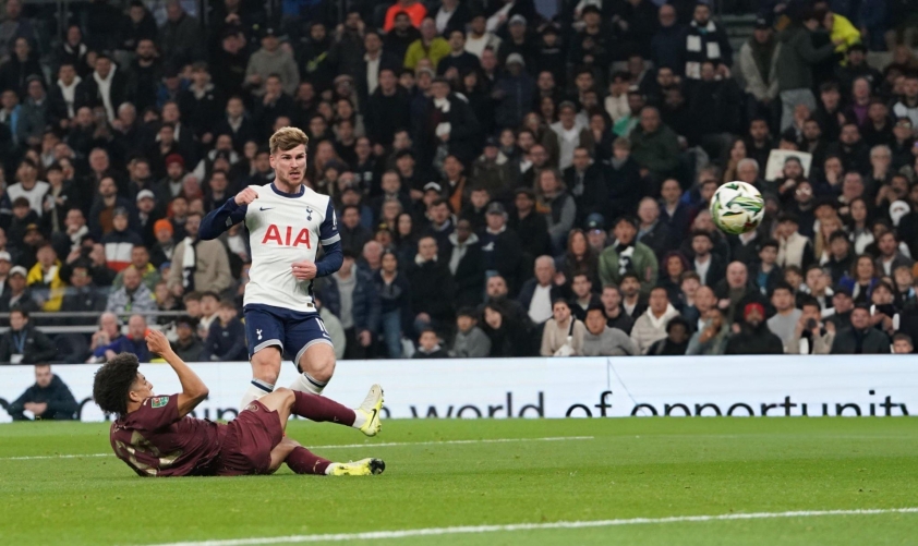 Tứ kết Carabao Cup: MU gặp khó; Arsenal và Liverpool 'sáng cửa' 549836