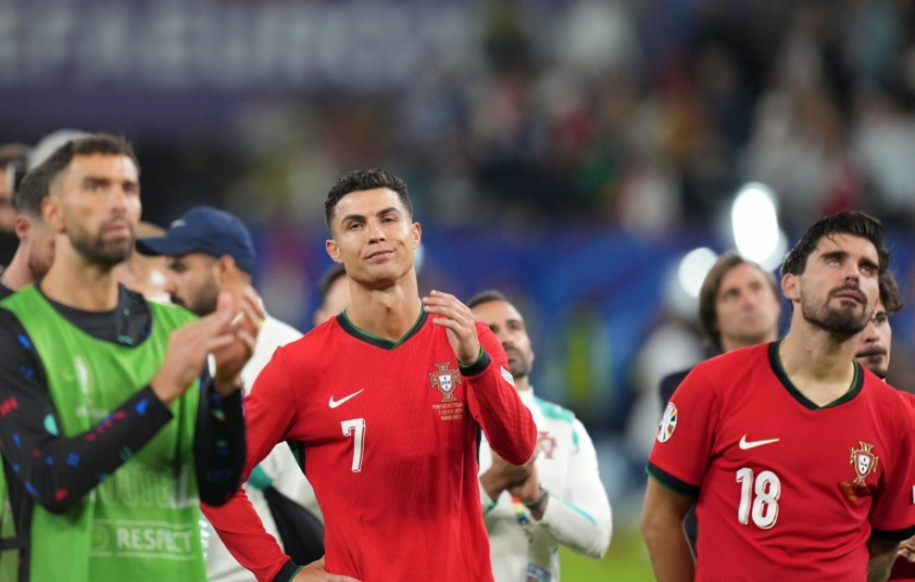 Đề cử Globe Soccer: Ronaldo và Messi tiếp tục tranh tài 556772