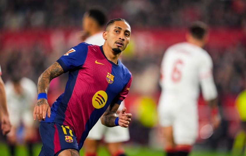 Barca dễ dàng giành ba điểm trước Sevilla. Ảnh: Getty