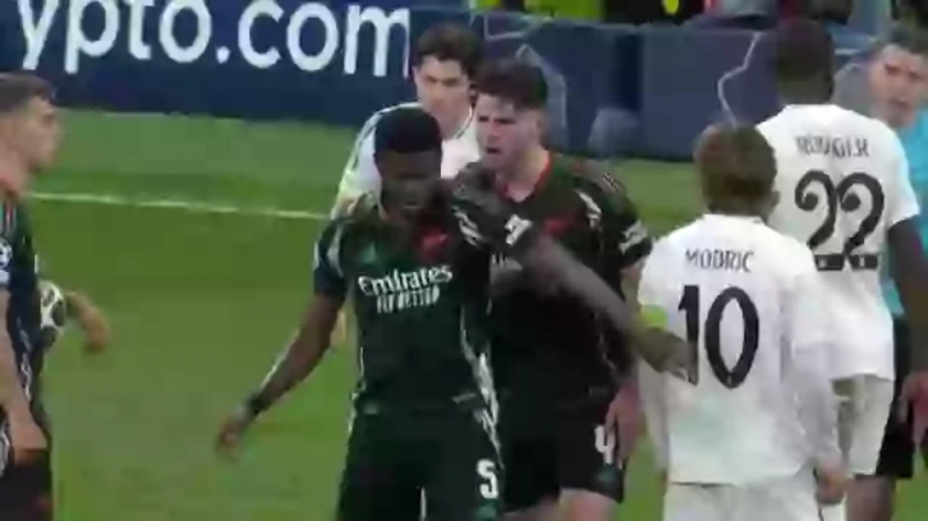 Declan Rice mắng 'xối xả' đồng đội Arsenal trong trận thắng Real 621612