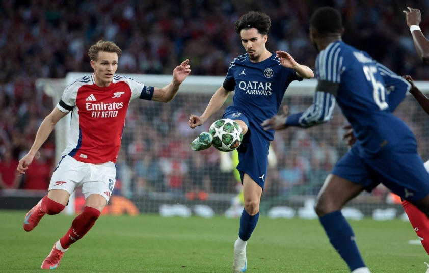 Siêu máy tính chỉ rõ 'cửa' ngược dòng của Arsenal trước PSG 630710