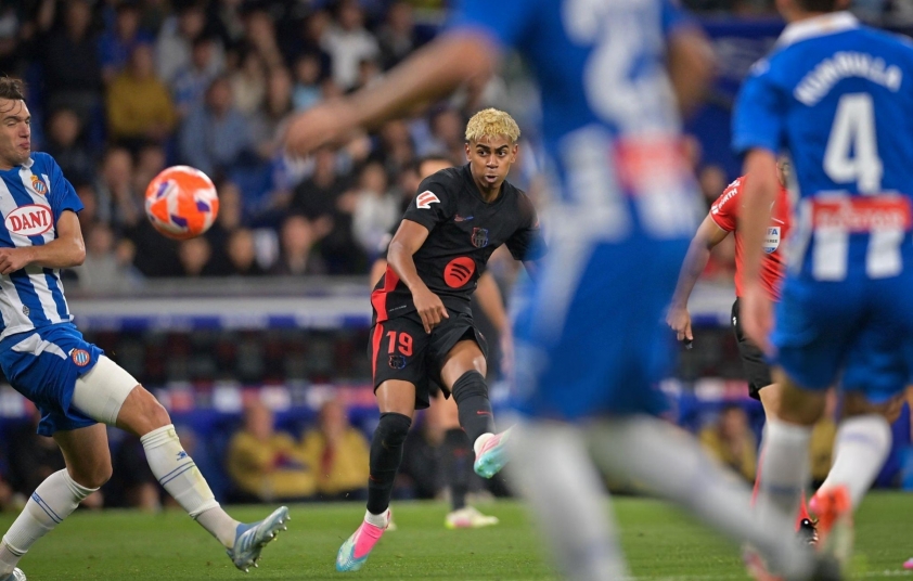 Yamal lập siêu phẩm, Barca chính thức vô địch La Liga 635358