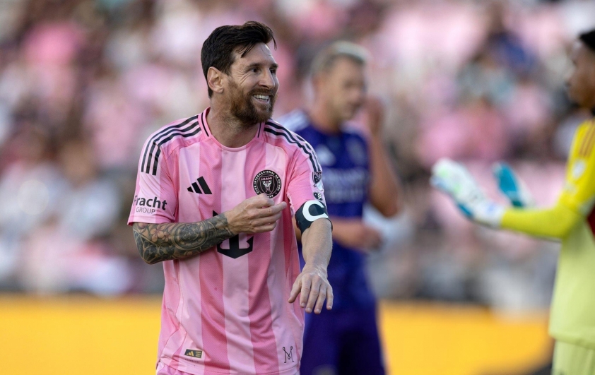 Messi nói 5 từ về tương lai tại Inter Miami 636999