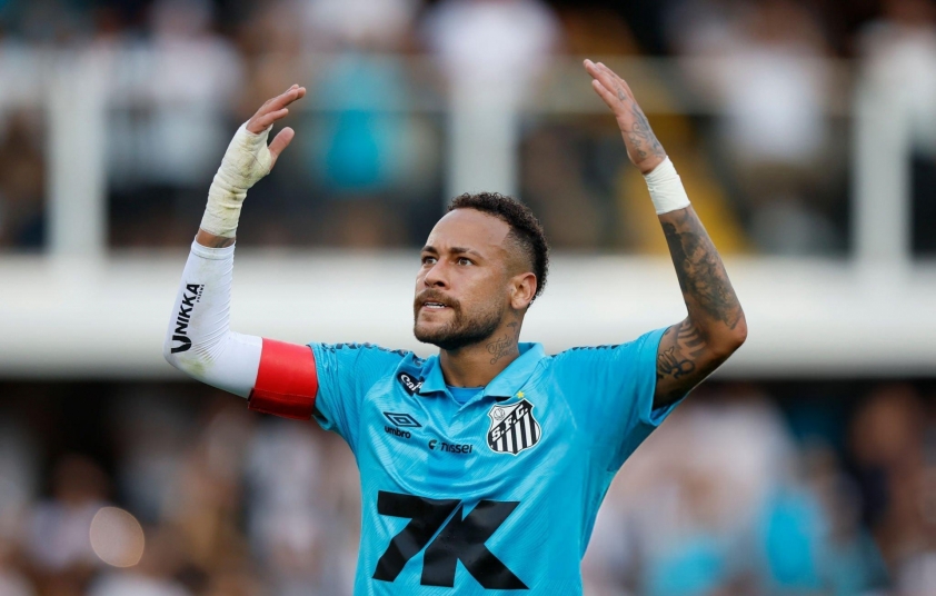 Ghi bàn bằng tay như Maradona, Neymar nhận cái kết đắng 643400
