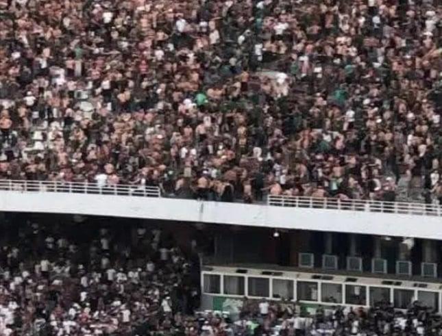 3 người không qua khỏi sau thảm kịch tại SVĐ Algeria 654324