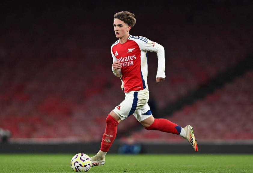 Arsenal cấm 1 ngôi sao vào phòng thay đồ vì lý do khó tin 669820