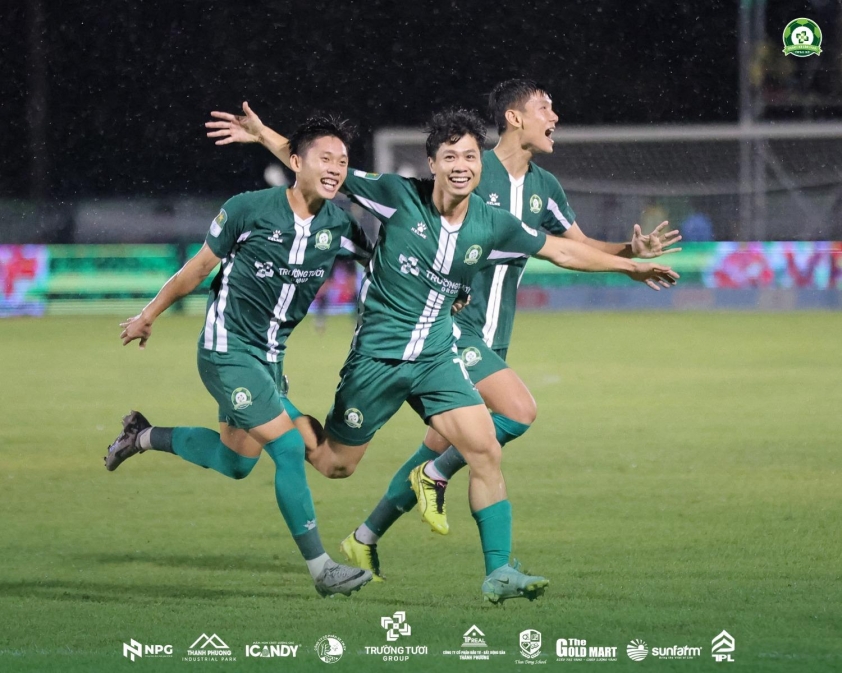 VFF sắp ra phán quyết, đội của Công Phượng có được dự V.League? 670627