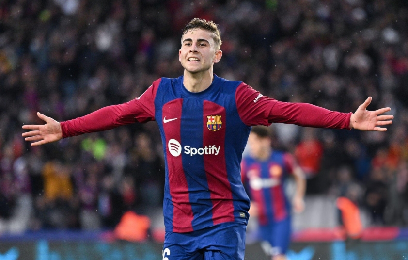 Chuyển nhượng MU 3/8: Chi 70 triệu Euro cho sao Barca; Bruno Fernandes cập bến Ả Rập? 677303