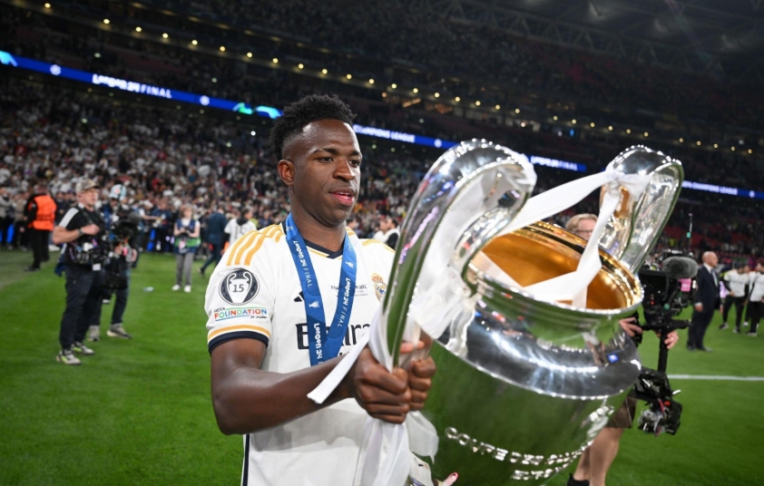 Ronaldo hay Messi? Vinicius chỉ thẳng GOAT của bóng đá 677325