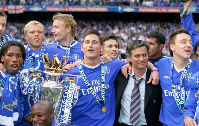 Mourinho tái xuất Ngoại hạng Anh, dẫn đội dự cúp châu Âu 690538