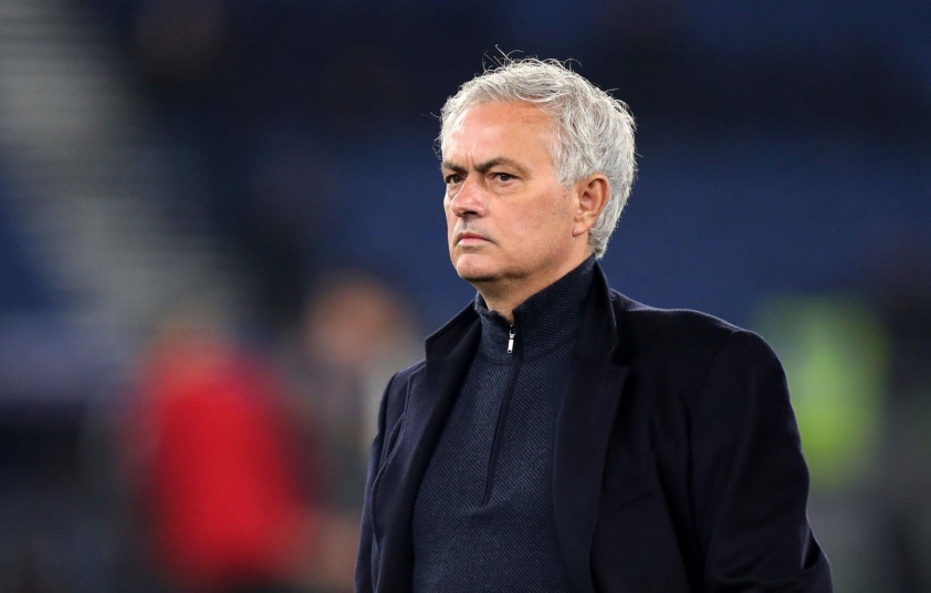 Mourinho tái xuất Ngoại hạng Anh, dẫn đội dự cúp châu Âu 690535