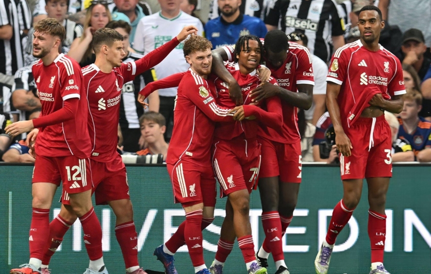 Thần đồng 2k8 của Liverpool đạt cột mốc ngang ngửa Wayne Rooney 691968