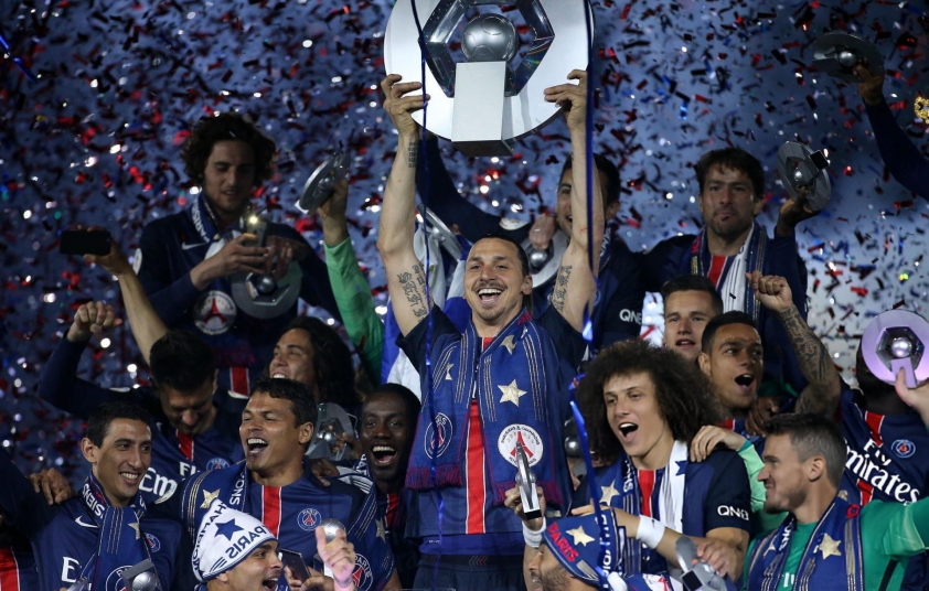 Ronaldo hay Messi? Ibrahimovic đưa ra lựa chọn bất ngờ 696862