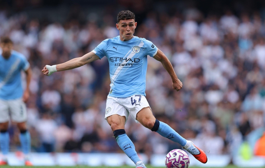 Ngôi sao được Pep đánh giá 'giỏi hơn Messi' có thể rời Man City 703879