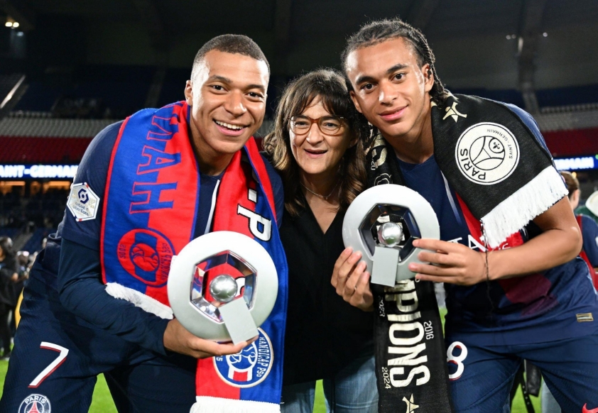 Mbappe ghi bàn giúp 'gã khổng lồ' nước Pháp giành chiến thắng 705305
