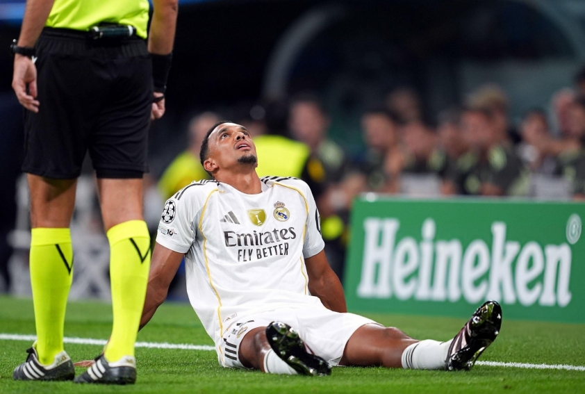 Alexander-Arnold báo tin không thể buồn hơn tới Real Madrid 706837