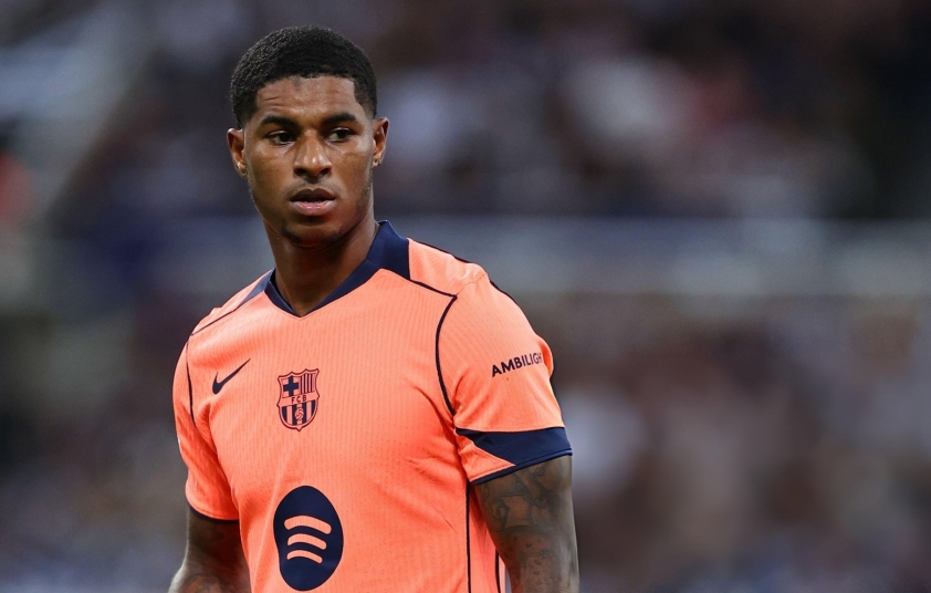 Barca ra phán quyết về tương lai của Rashford 710615