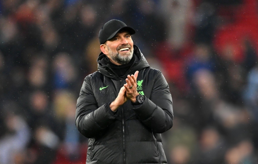 Jurgen Klopp nói thẳng việc thay thế huyền thoại MU 713522
