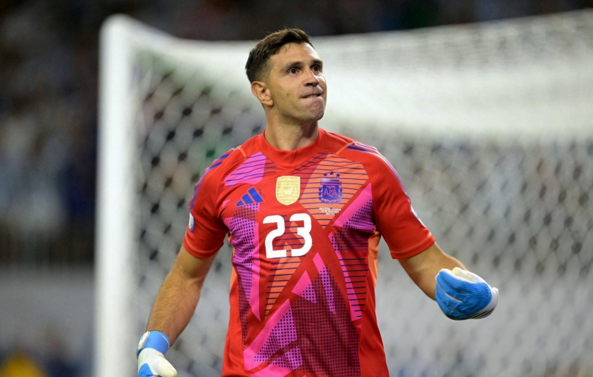 Messi nhận tin không thể buồn hơn tại ĐT Argentina 715535