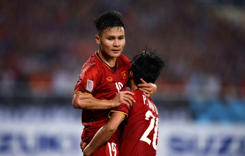 FIFA xếp Quang Hải 'chung mâm' với Messi và Ronaldo 717648