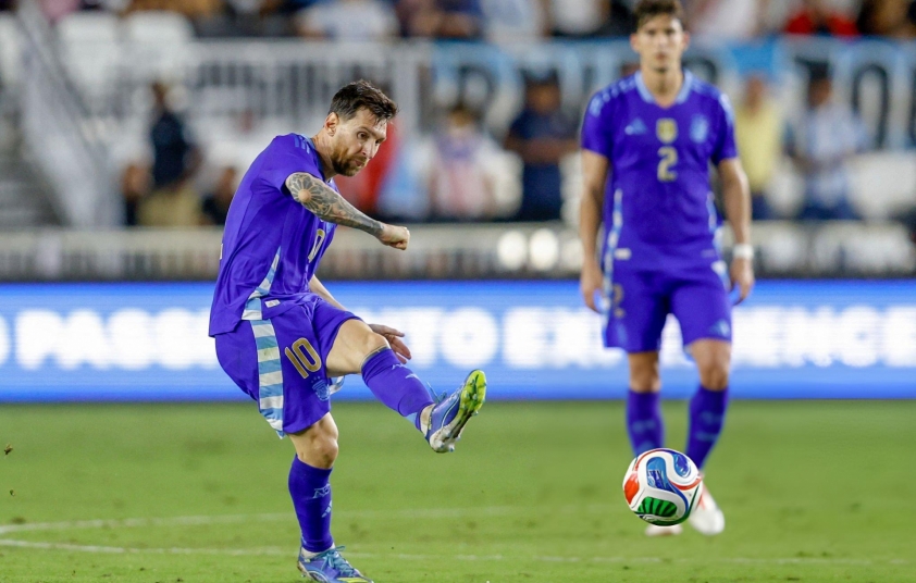 HLV Argentina chọn xong hai sao mai thay thế Messi 722564