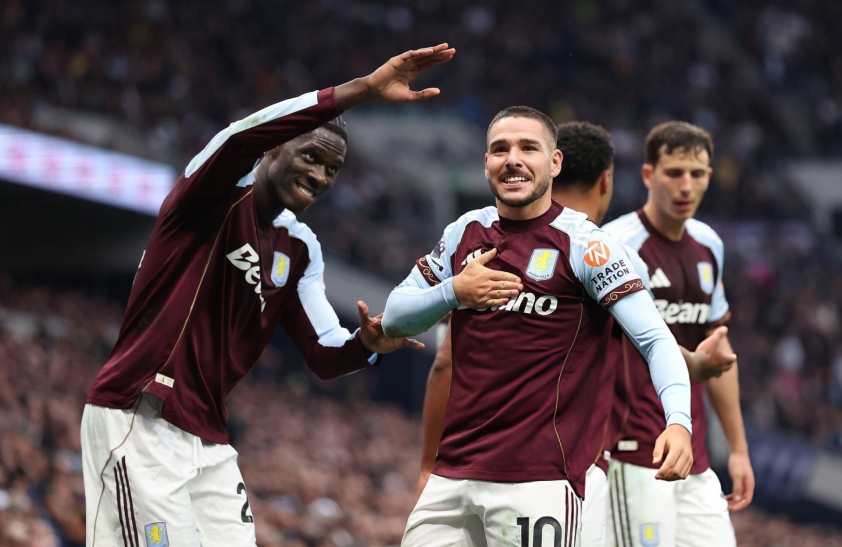 Aston Villa xuất sắc lội ngược dòng trên sân Tottenham