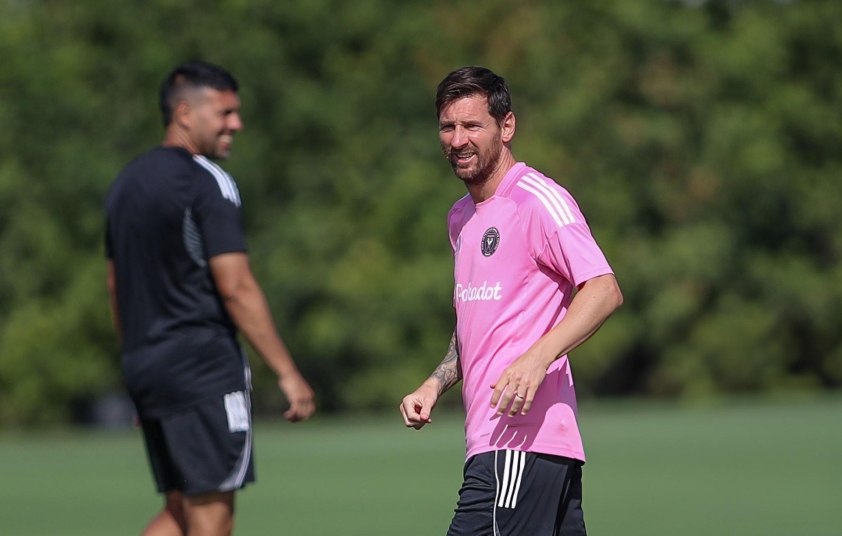 Messi khiến Inter Miami lo sốt vó 726478