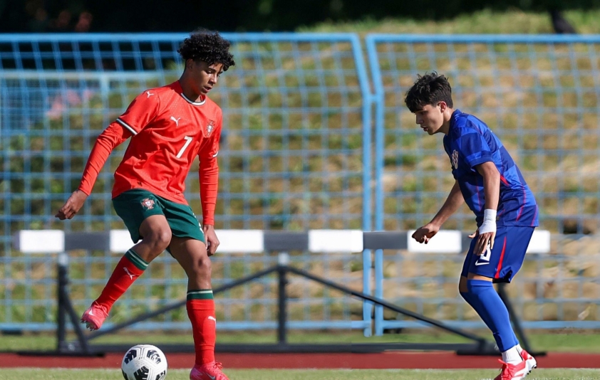 Con trai Ronaldo gây sốt tại U16 Bồ Đào Nha 3 Con trai Ronaldo tạo cơn sốt tại U16 Bồ Đào Nha 730749