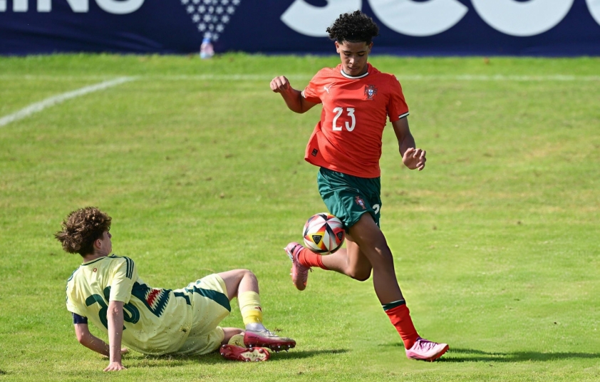 Con trai Ronaldo nổ súng, Bồ Đào Nha thắng đậm 3-0 732827