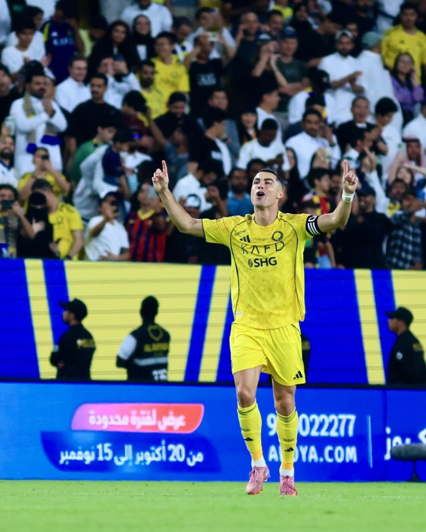 Ronaldo lập cú đúp, khẳng định sức mạnh với đồng đội Al Nassr 3 Lập cú đúp, Ronaldo gửi tín hiệu tới các đồng đội Al Nassr 733150