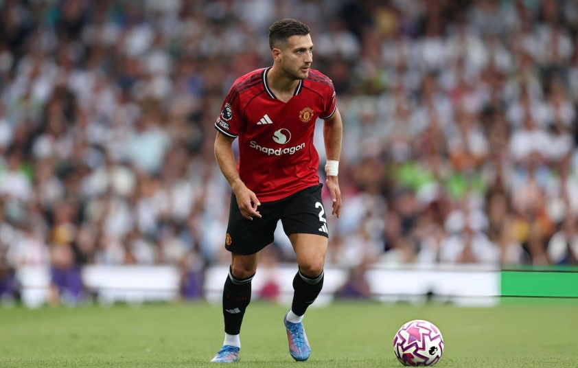 HLV Amorim và cầu thủ tệ nhất MU: Xác nhận mối quan hệ gia đình 5 XÁC NHẬN: HLV Amorim có họ với cầu thủ tệ nhất MU 735118