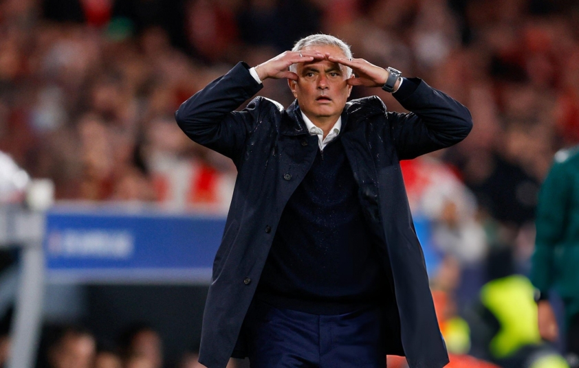 Thua liên tiếp tại Champions League, Mourinho nguy cơ bị sa thải 735691