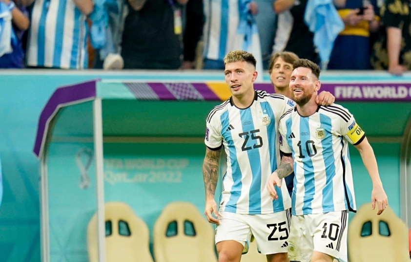 Trụ cột MU bất ngờ được tập luyện cùng Messi 738156